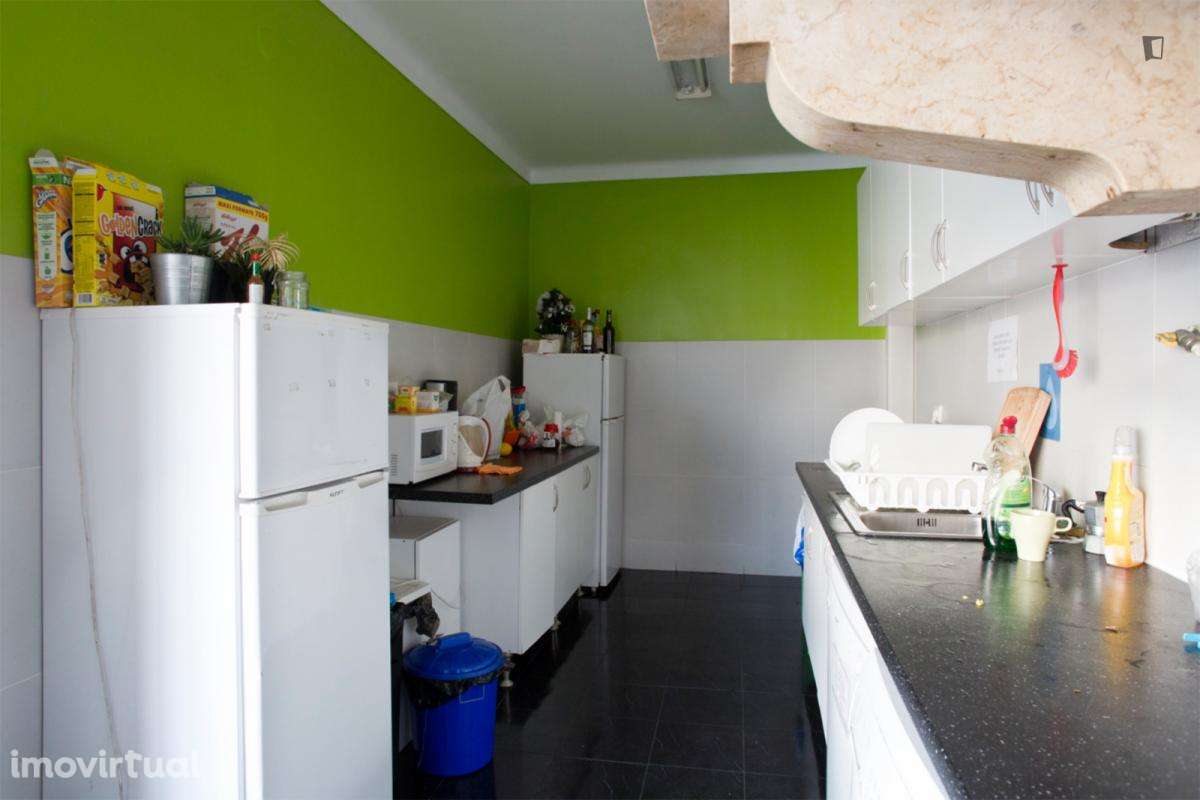 Quarto - localizado em Arroios Lisbon - Grande imagem: 4/17