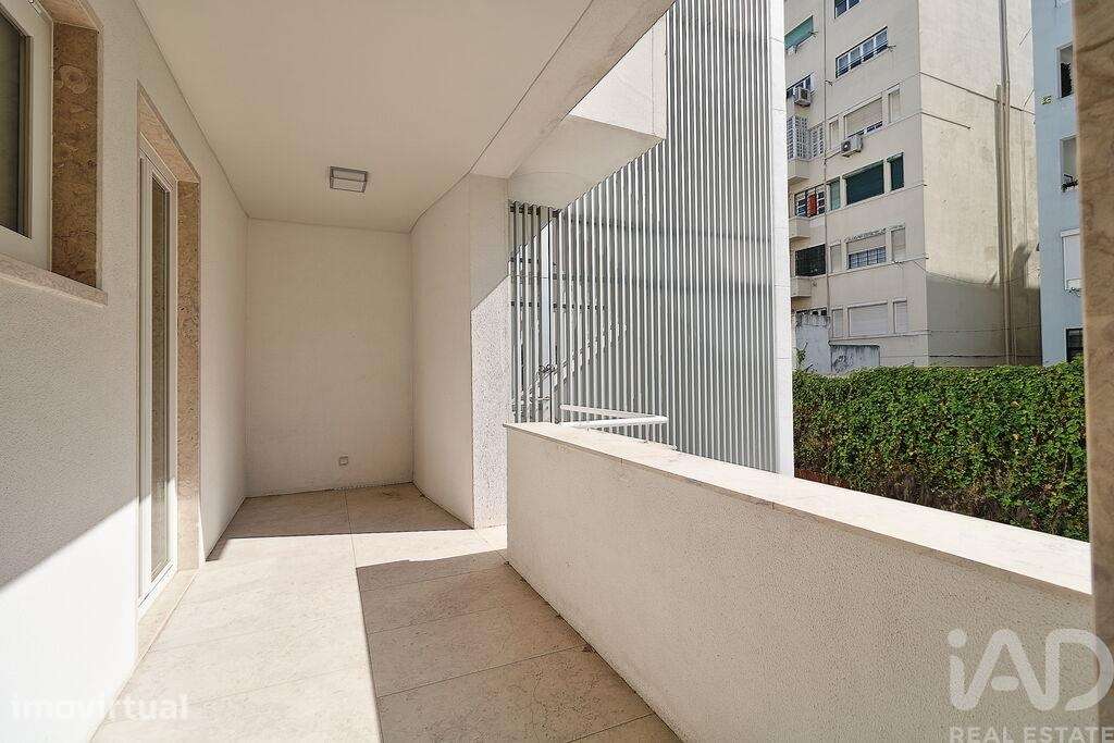 Apartamento T4 em Santo António - Grande imagem: 2/40