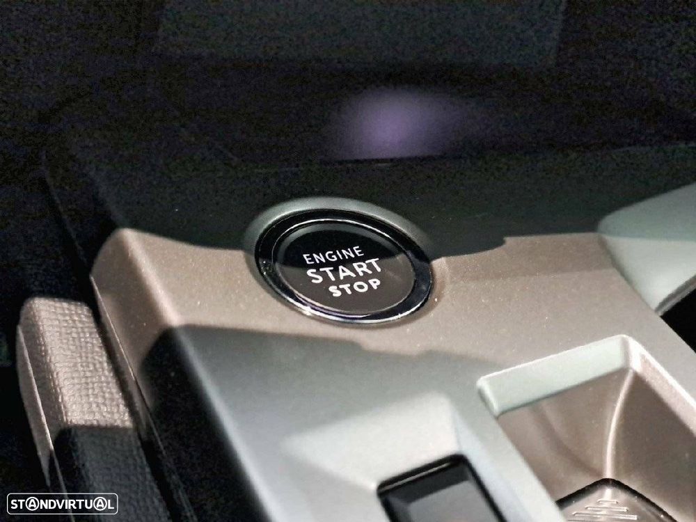 Peugeot 308 1.2 Hybrid Style e-DCS6 - 18