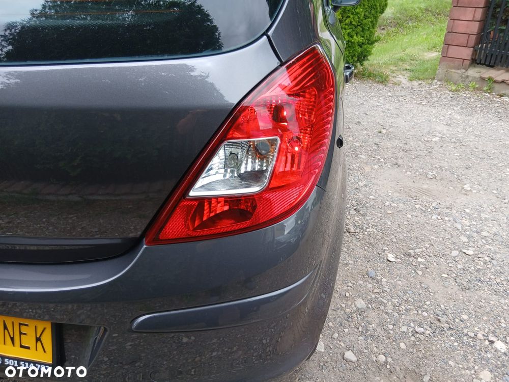 Opel Corsa 1.2 16V Enjoy - 15