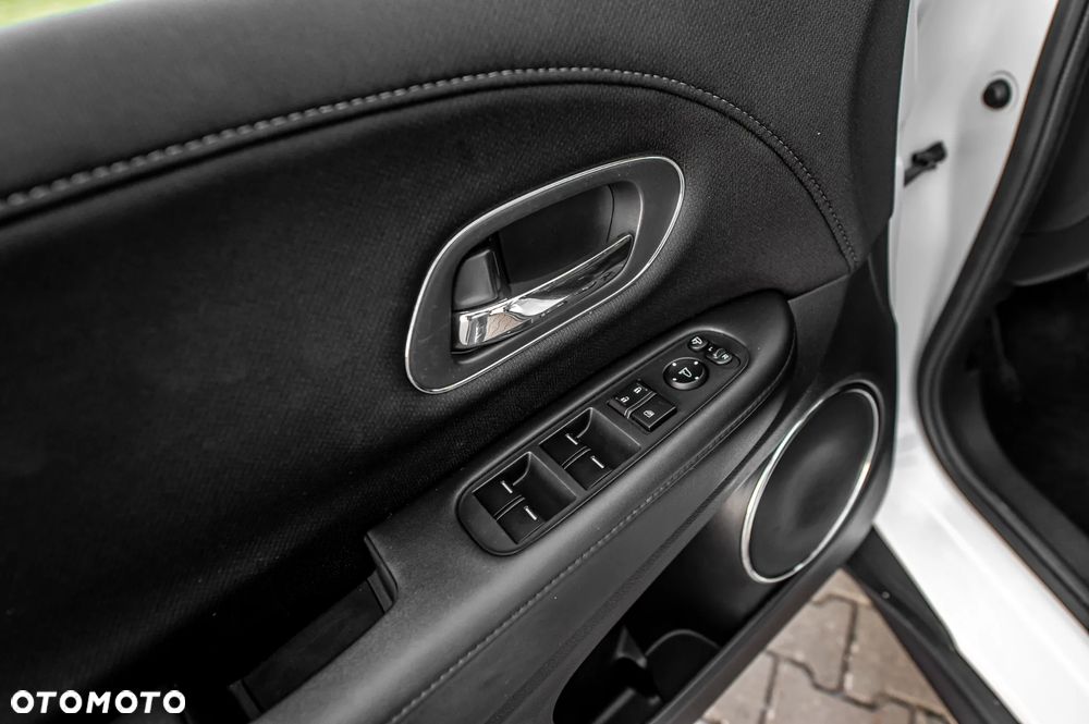 Honda HR-V 1.5 i-VTEC CVT Executive - 22