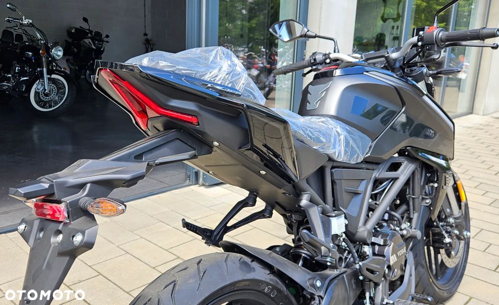 VOGE R125 - 24