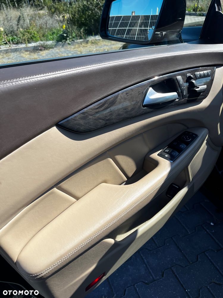 Mercedes-Benz CLS - 21