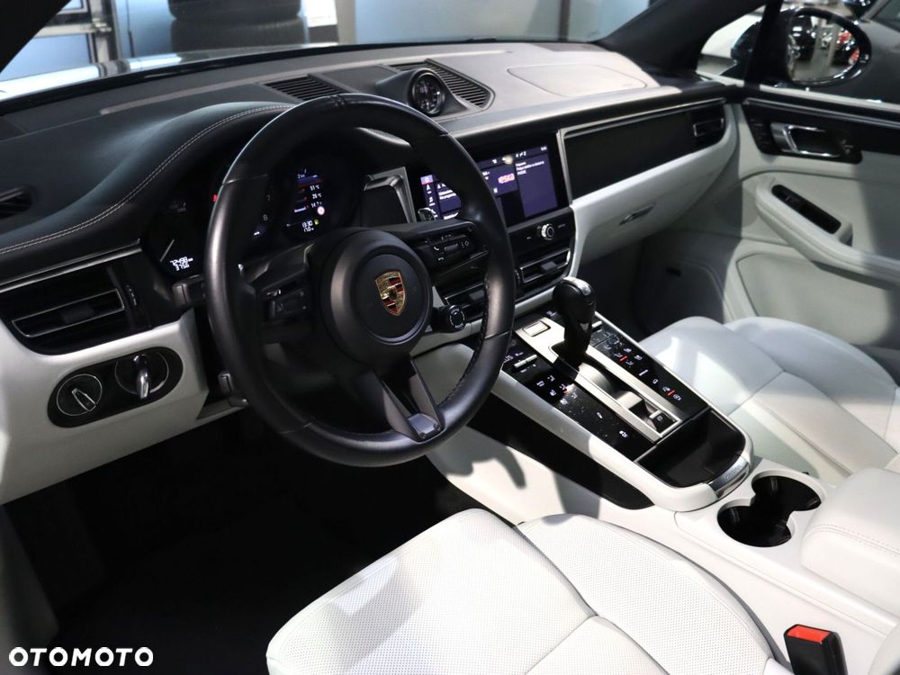 Porsche Macan T - 15