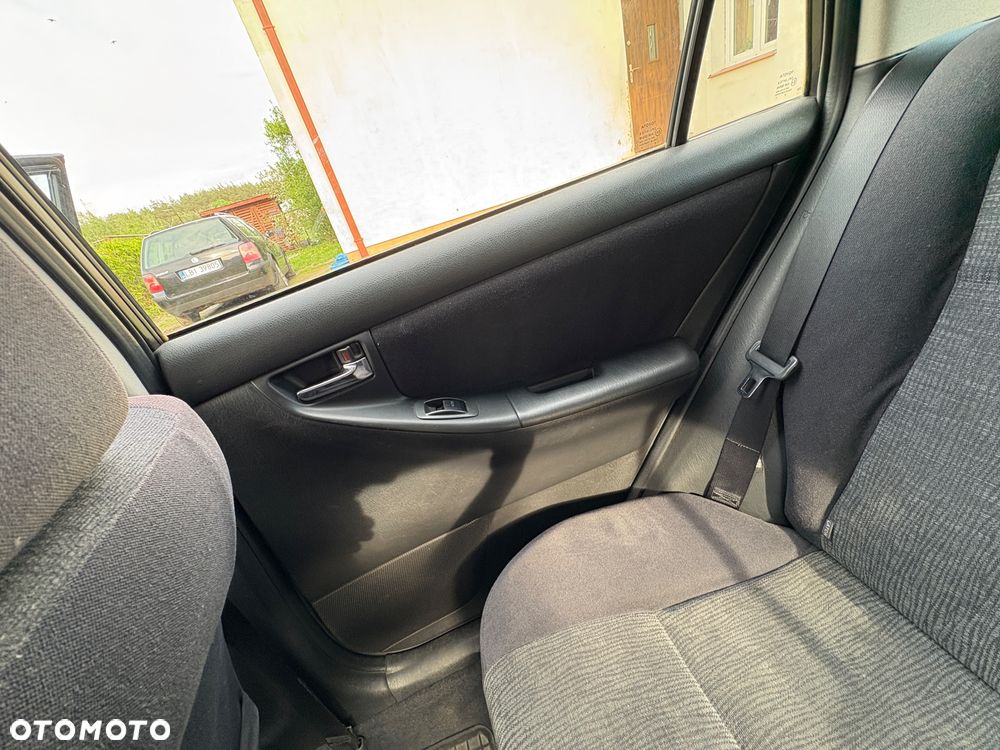 Toyota Corolla 2.0 D-4D Sol - 22