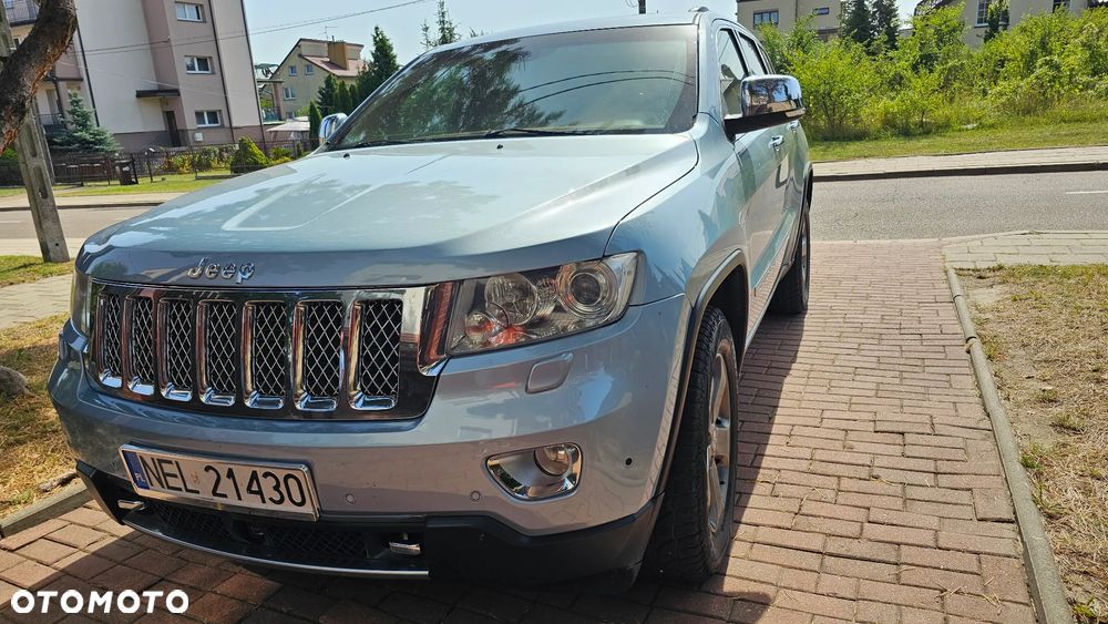 Jeep Grand Cherokee 5.7 V8 HEMI Overland Summit - 2