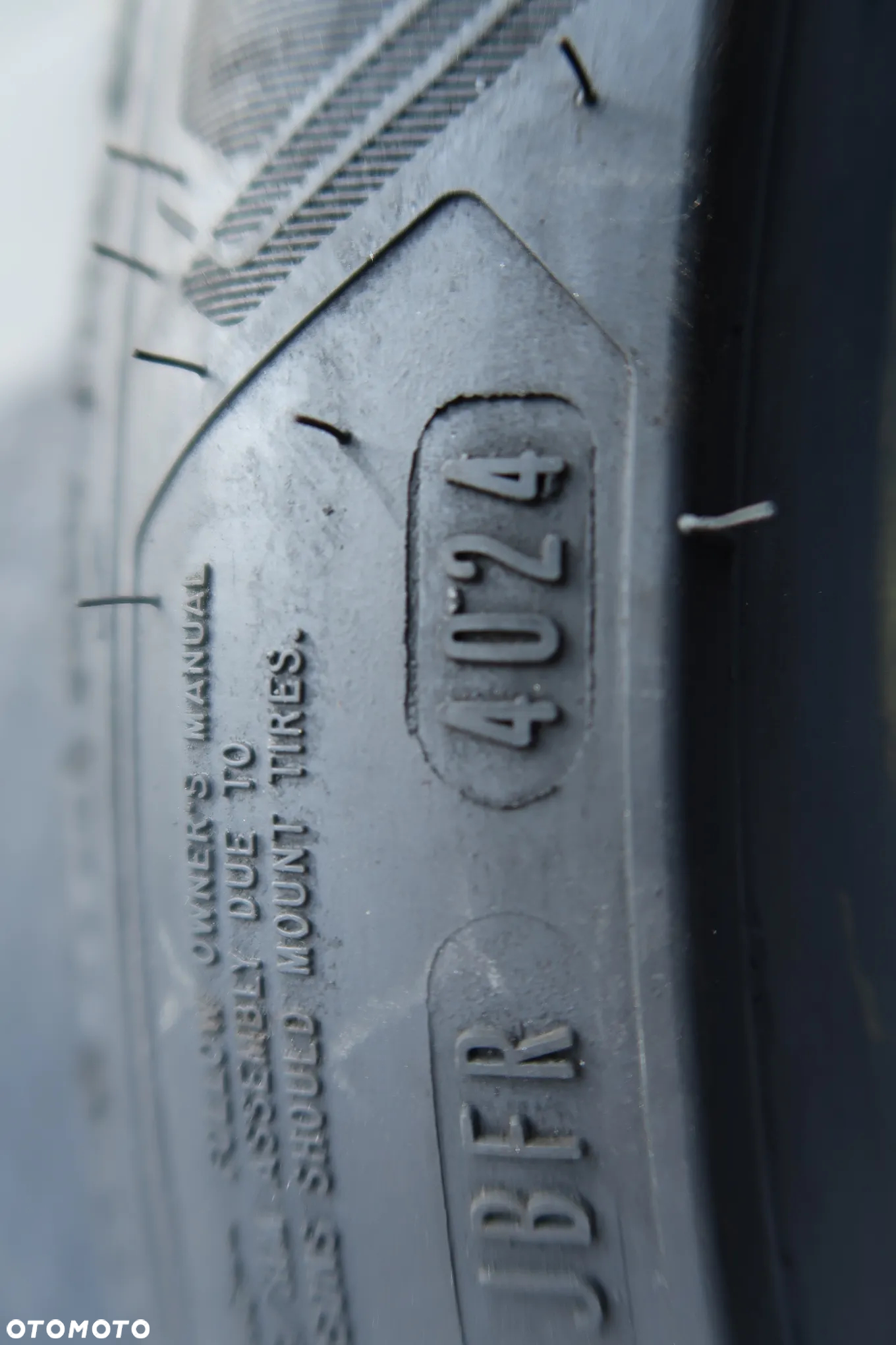 225/45r18 Goodyear Ultra Gri Performance 3  225/45/18 - 7