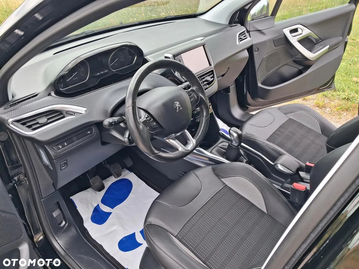 Peugeot 2008 PureTech 110 Stop&Start Signature - 24