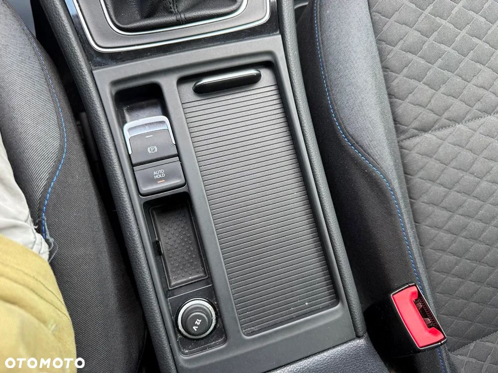 Volkswagen Golf 1.0 TSI OPF Comfortline - 30