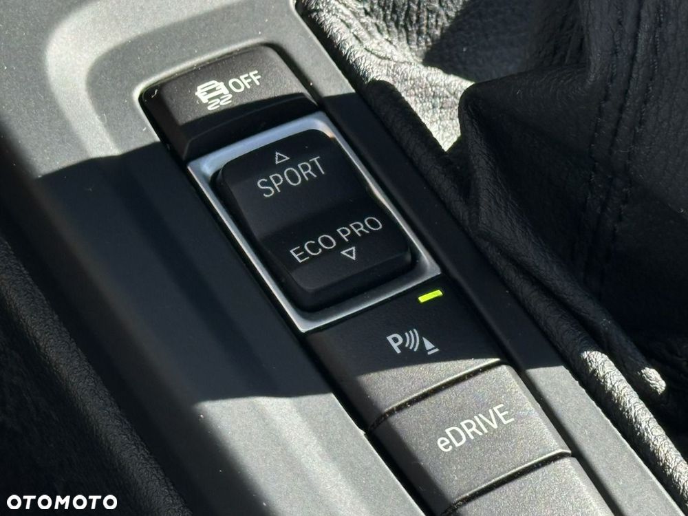 BMW X1 xDrive25e Advantage - 25