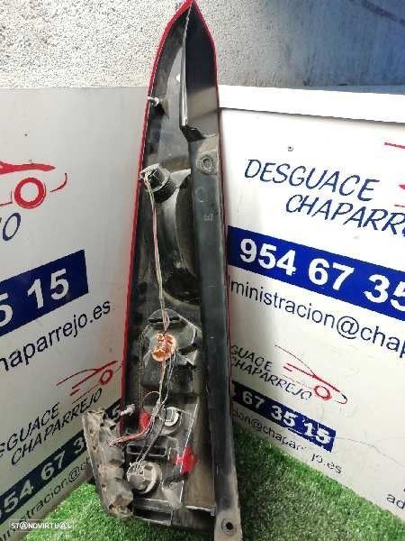 FAROLIM TRASEIRO DIREITO FORD FIESTA V 2006 - - 1