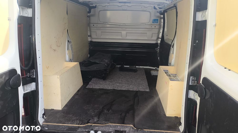 Renault Trafic - 2