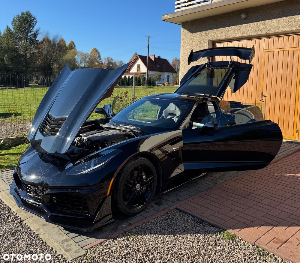 Chevrolet Corvette - 13