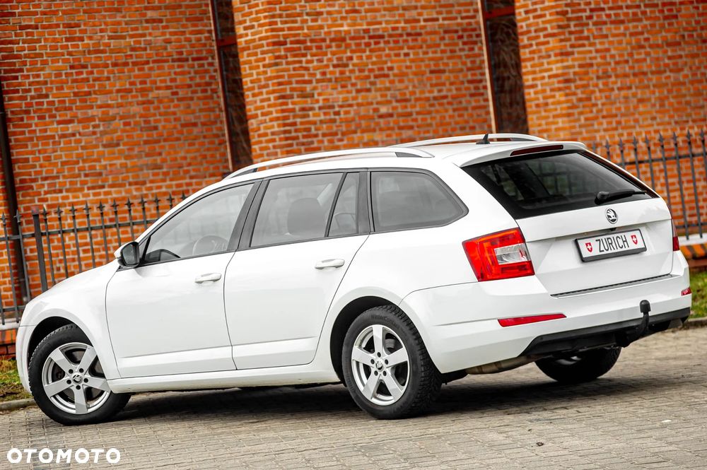 Skoda Octavia 2.0 TDI 4x4 Clever DSG - 3