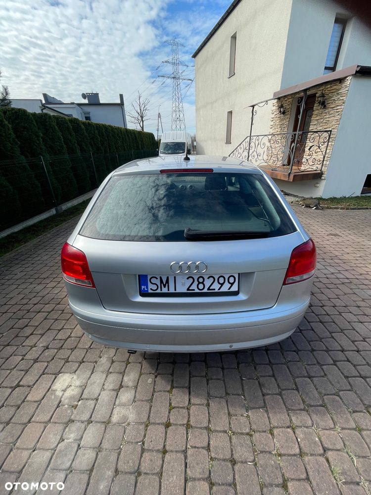 Audi A3 Sportback 1.6 FSI Ambition - 5