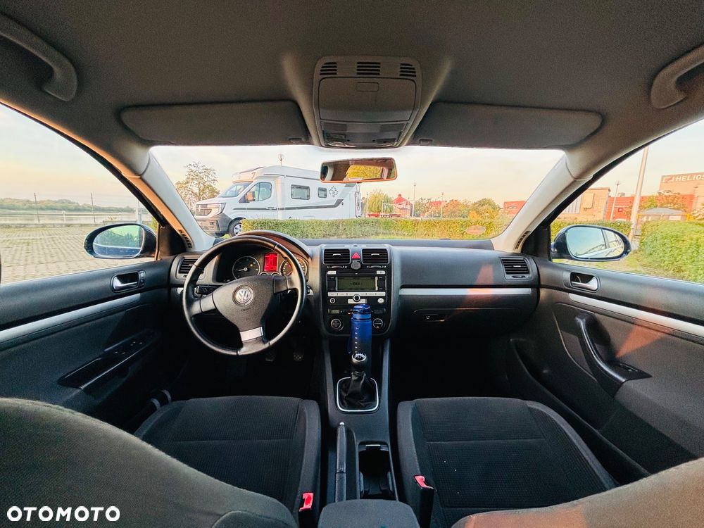 Volkswagen Golf 1.9 TDI DPF Trendline - 6