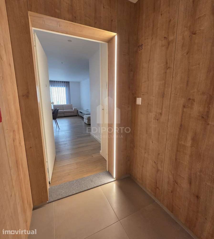 Apartamento T2 em Santa Marinha, Vila Nova de Gaia - Varanda e Garagem - Grande imagem: 4/19