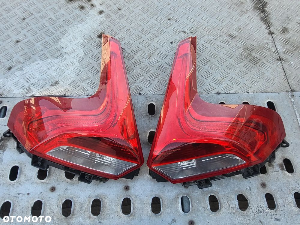 LAMPY TYŁ VOLVO V40 LEWA PRAWA 2012-