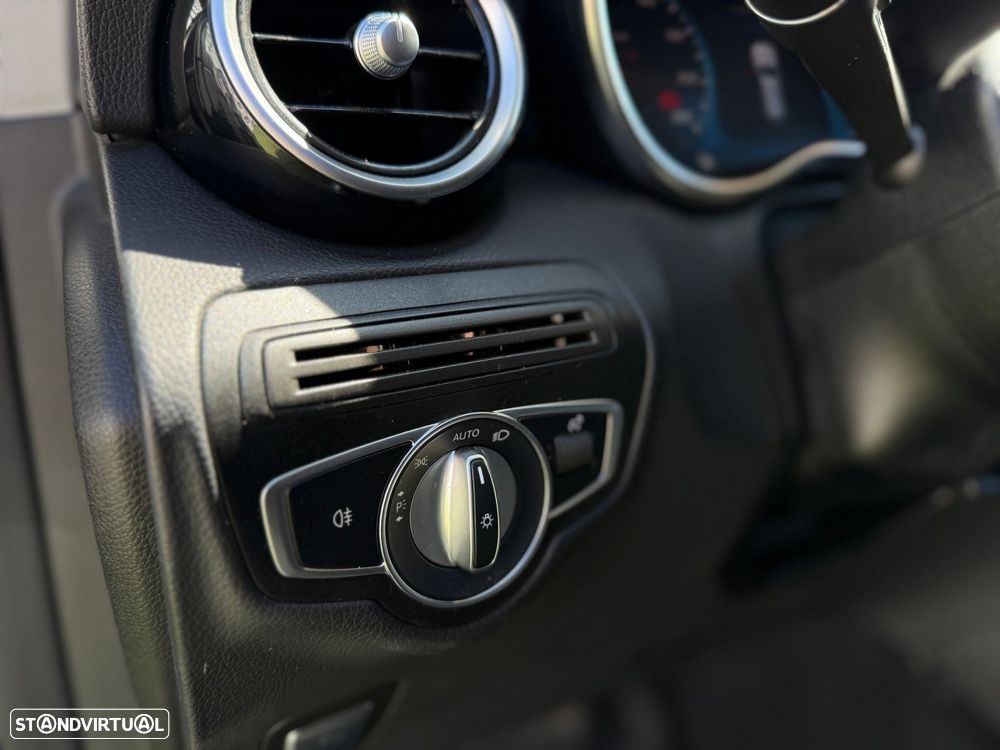 Mercedes-Benz GLC 300 de 4Matic - 29