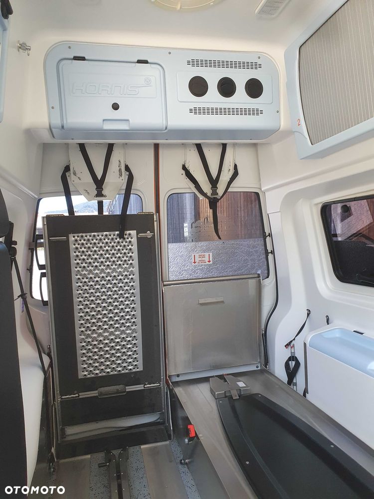 Volkswagen Transporter - 8
