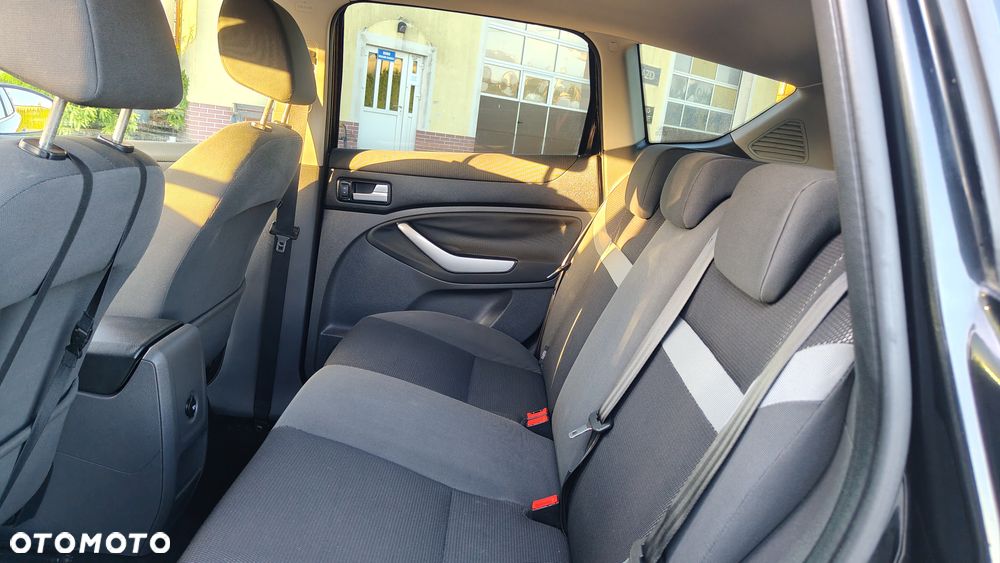 Ford Kuga 2.0 TDCi 2x4 Titanium - 5