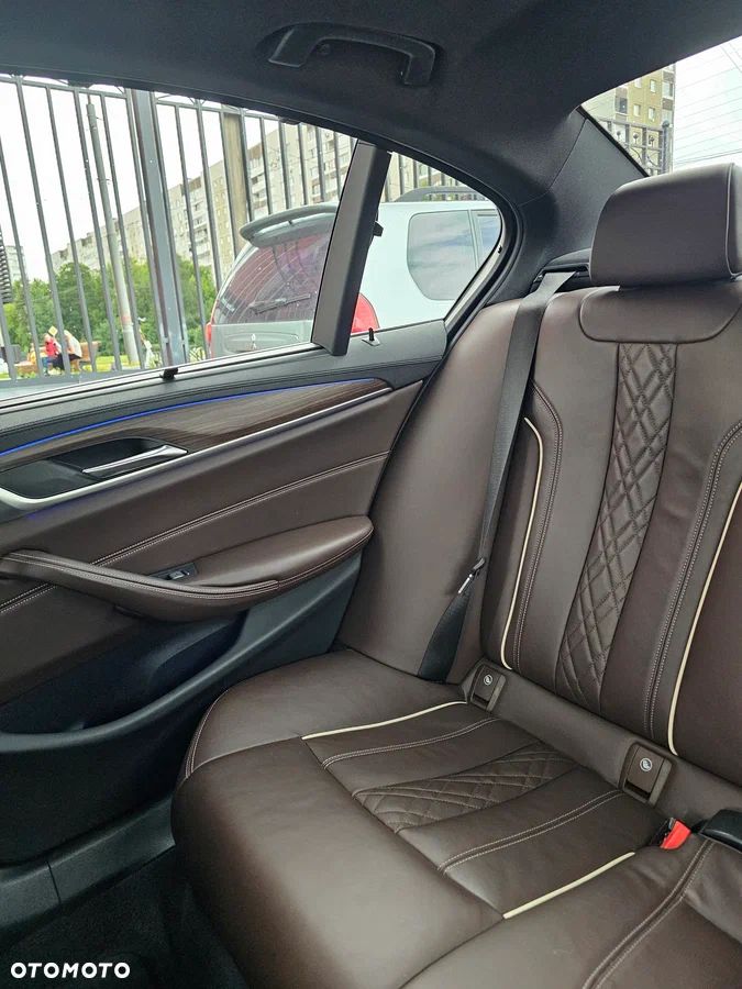 BMW Seria 5 530i M Sport sport - 9