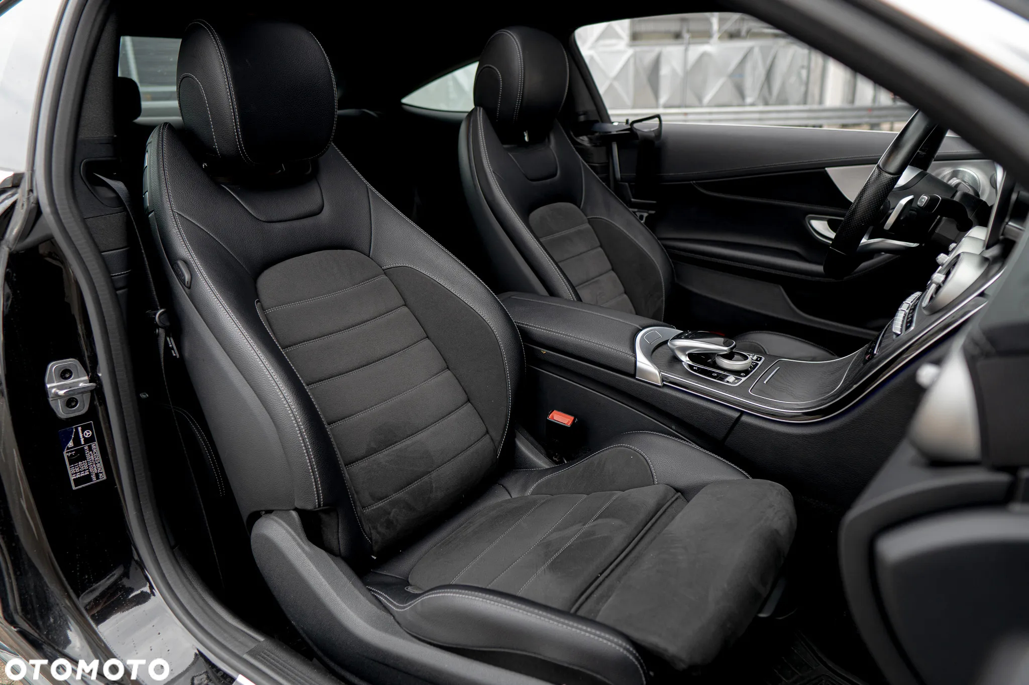 Mercedes-Benz Klasa C 220 d Coupe 4Matic 9G-TRONIC AMG Line - 35