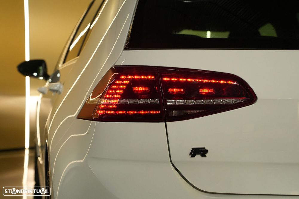 VW Golf 2.0 TSI R DSG - 18