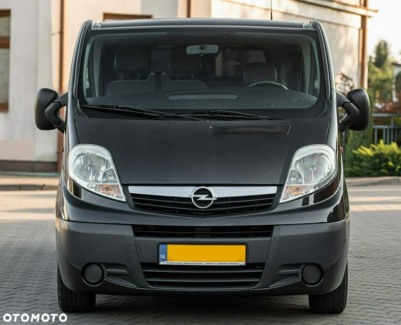 Opel Vivaro - 10