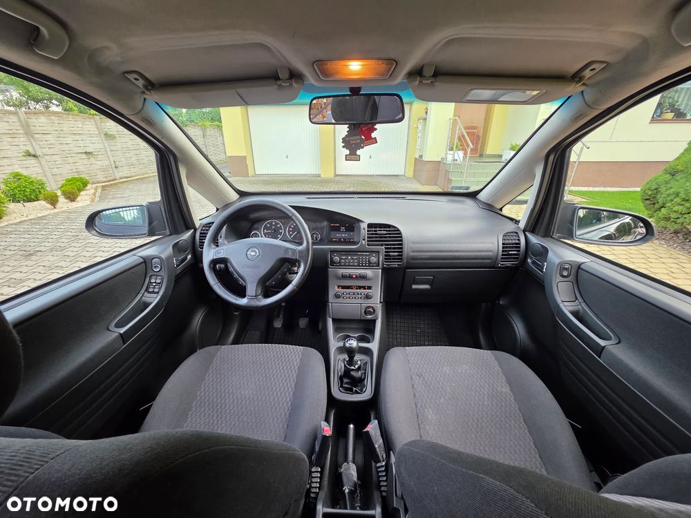Opel Zafira 2.0 DTI Njoy - 10