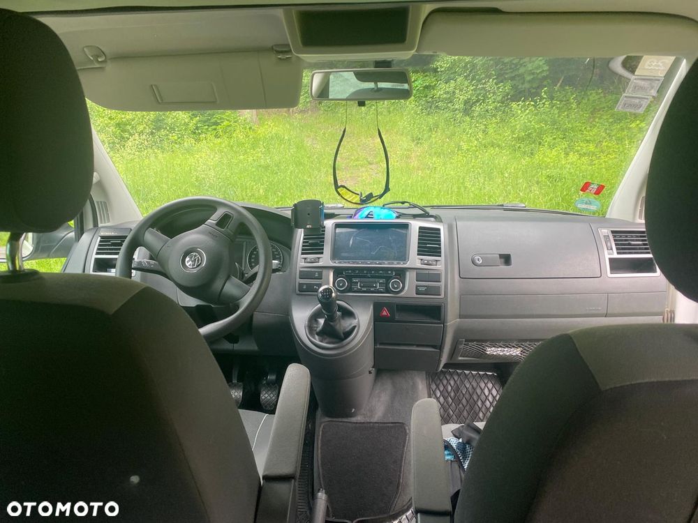 Volkswagen Multivan - 25