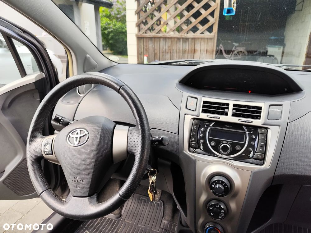 Toyota Yaris 1.4 D-4D Life - 33