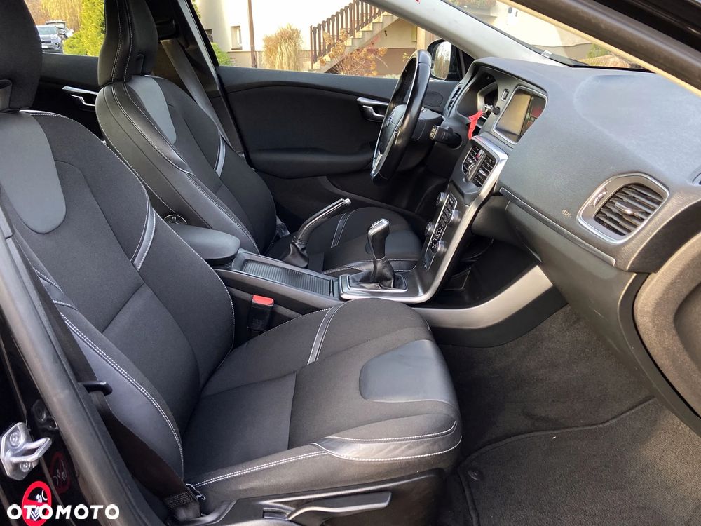 Volvo V40 D3 Momentum - 7