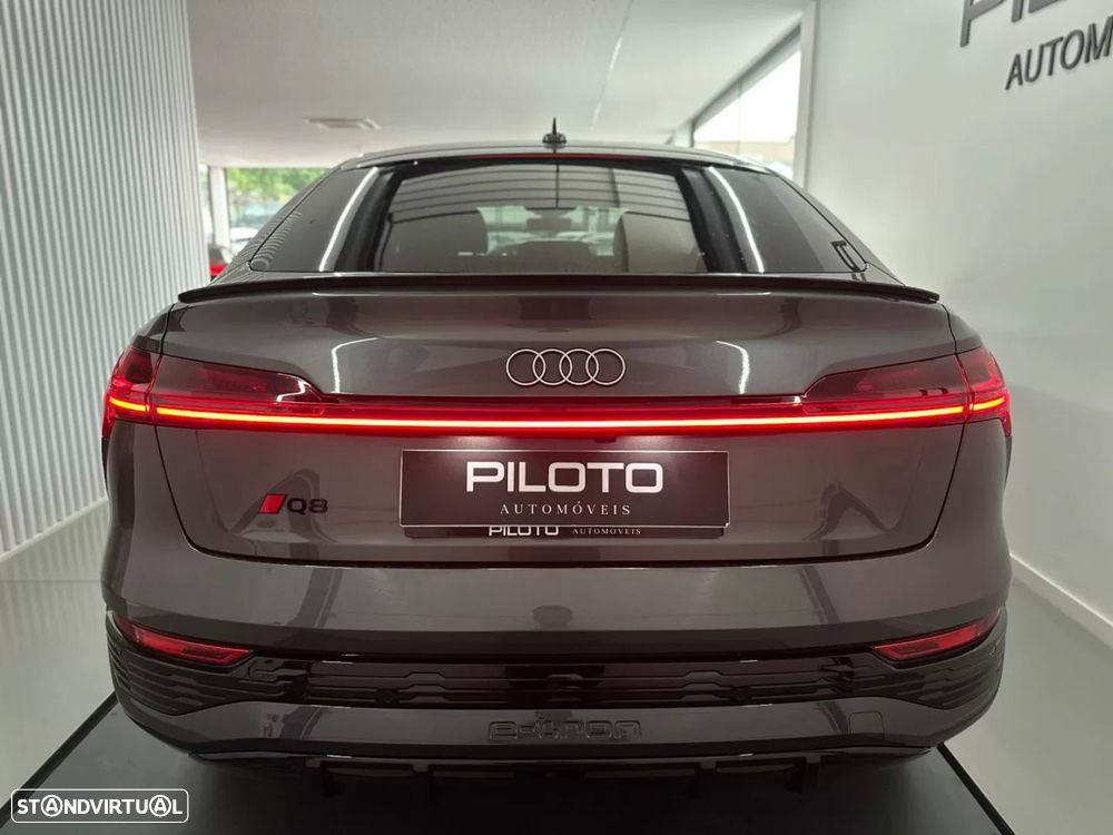 Audi Q8 e-Tron Sportback 50 quattro S line - 7