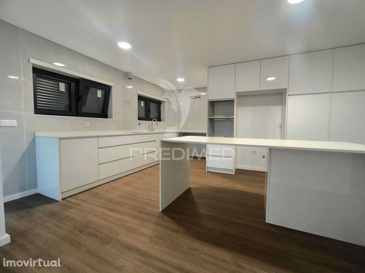 Moradia T4 em São Torcato – Guimarães - Grande imagem: 2/21