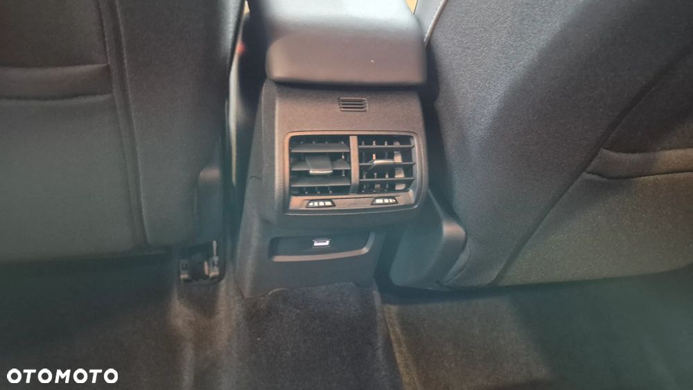 Citroën C4X 1.2 mHEV Max eDCT6 - 18