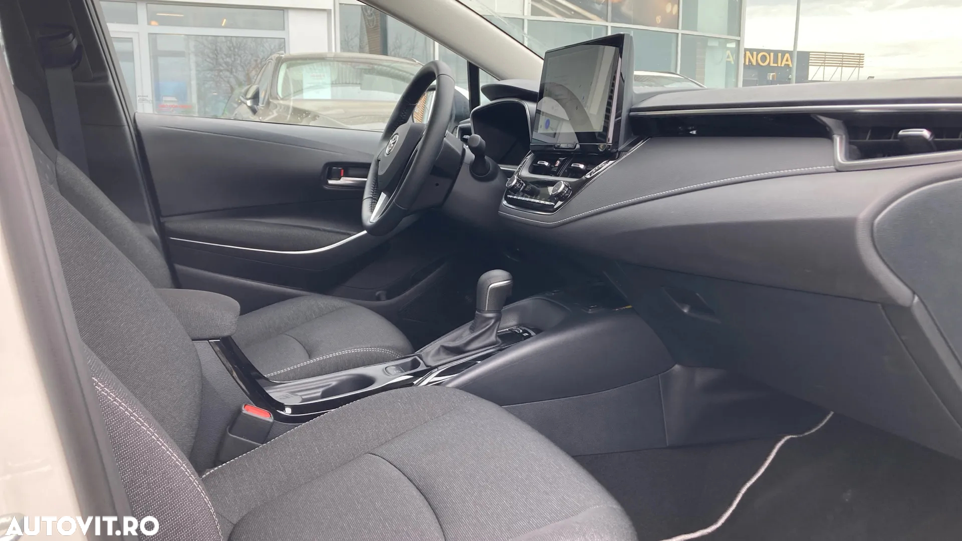 Toyota Corolla 1.8 HSD Business - 6