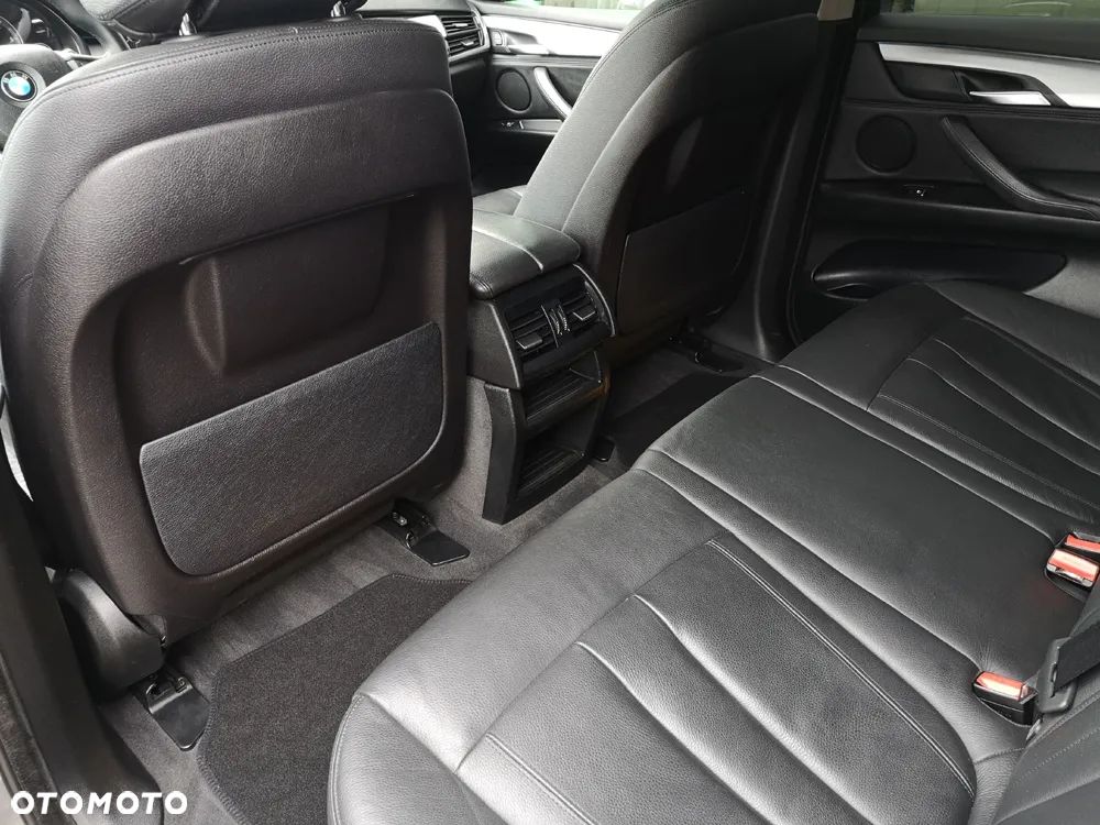 BMW X5 xDrive30d - 33