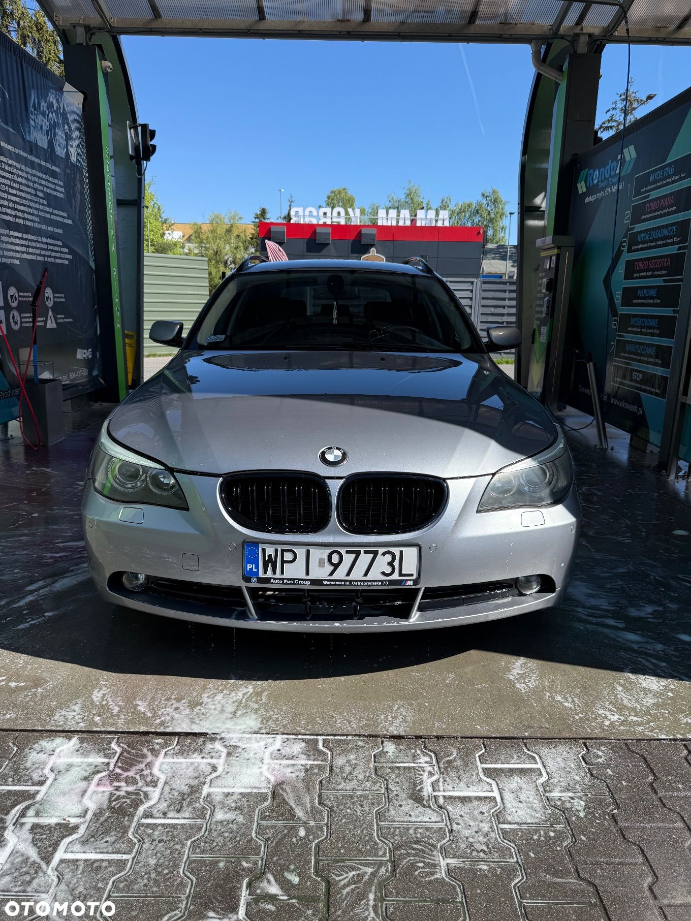 BMW Seria 5 523i Touring - 1