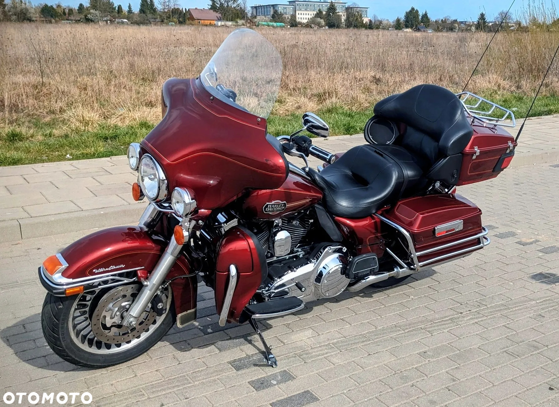 Harley-Davidson FLHTCU Ultra - 2