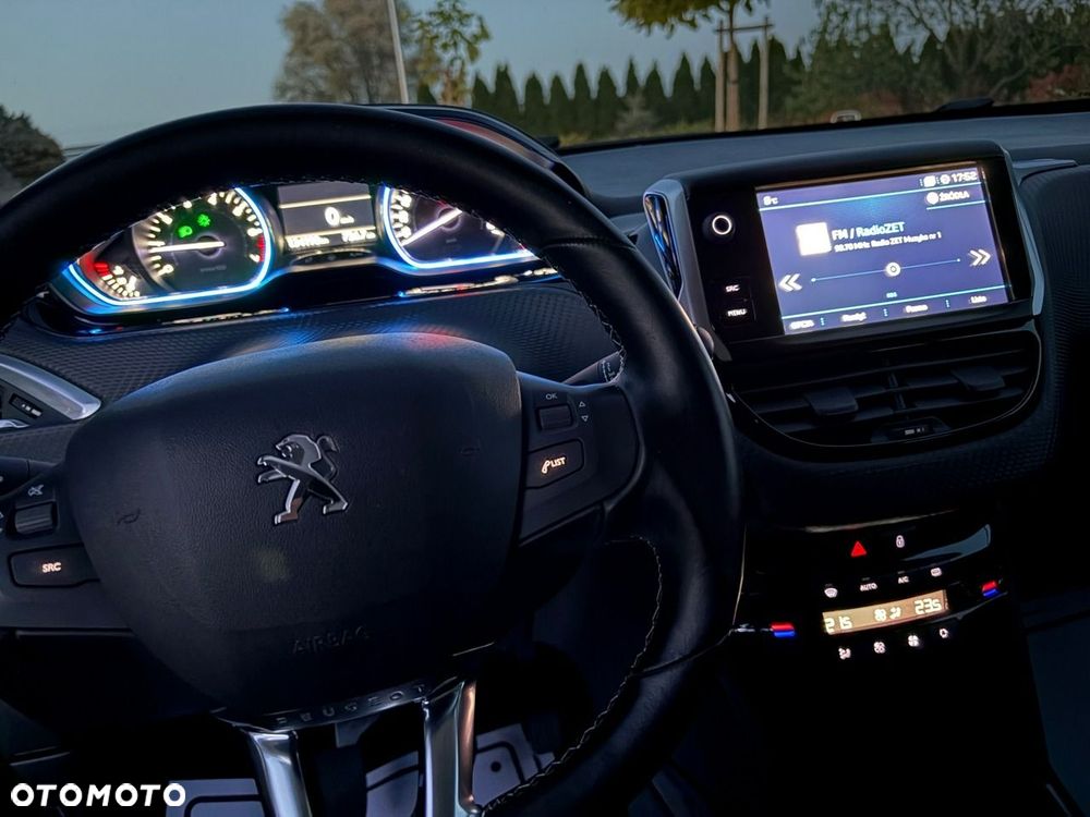 Peugeot 2008 - 11