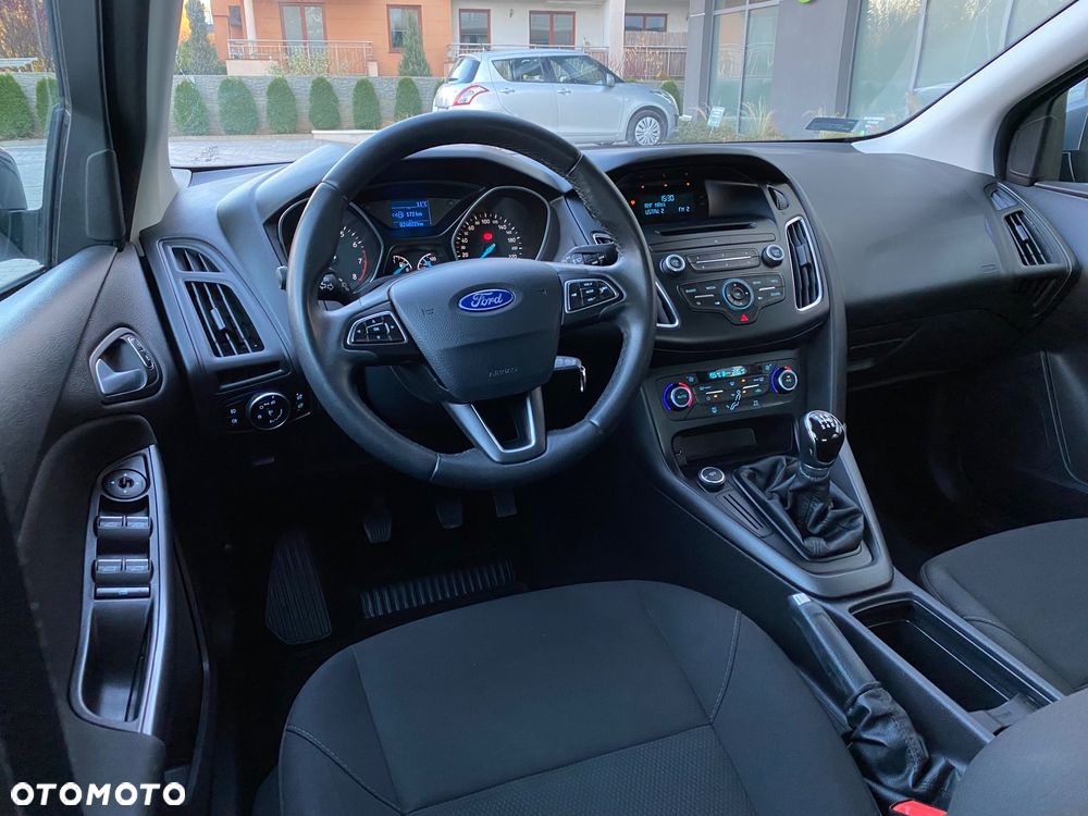 Ford Focus 1.6 Trend - 29