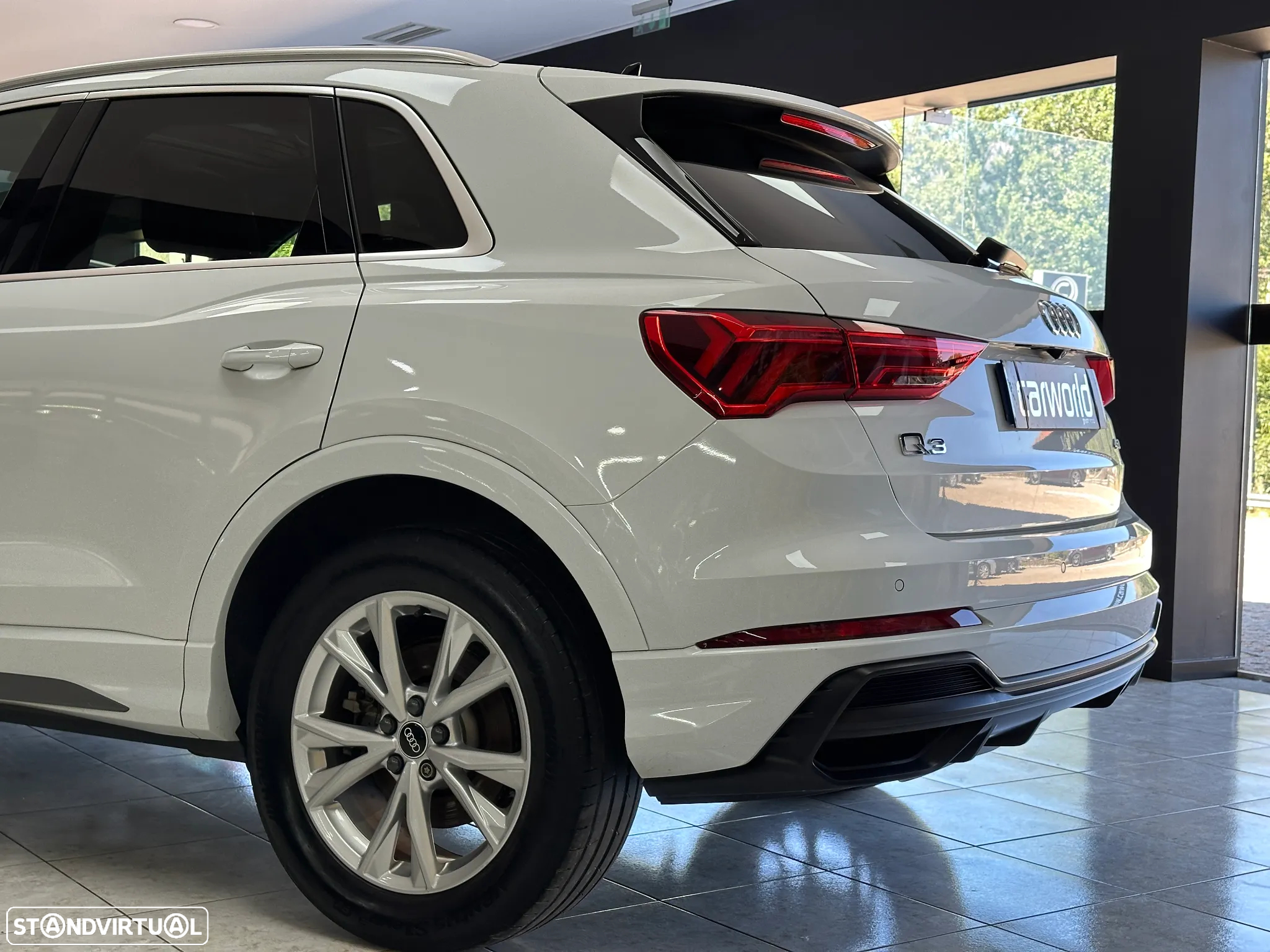 Audi Q3 45 TFSIe S line S tronic - 24