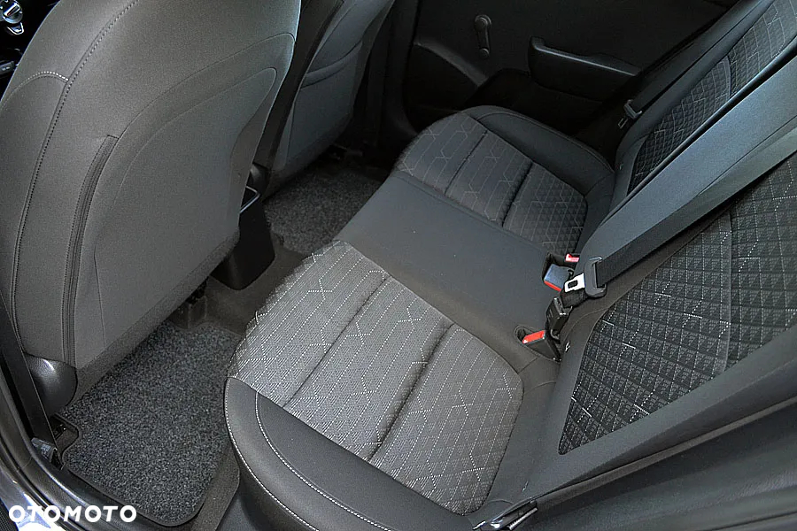 Kia Rio 1.2 Attract - 10