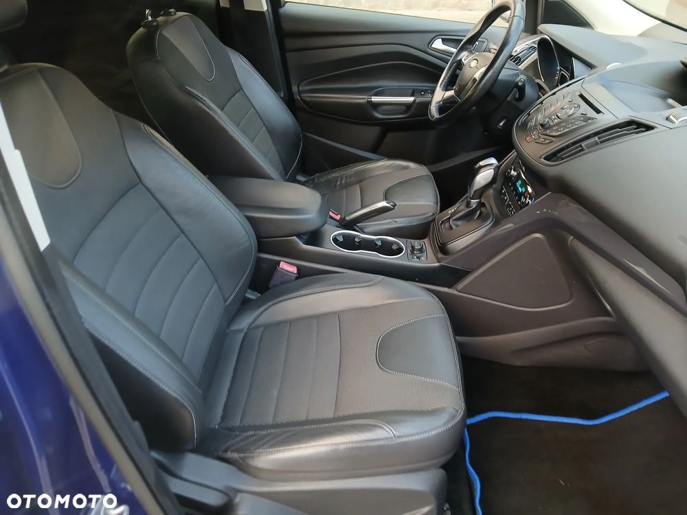 Ford Kuga 2.0 TDCi 4x4 Titanium - 26