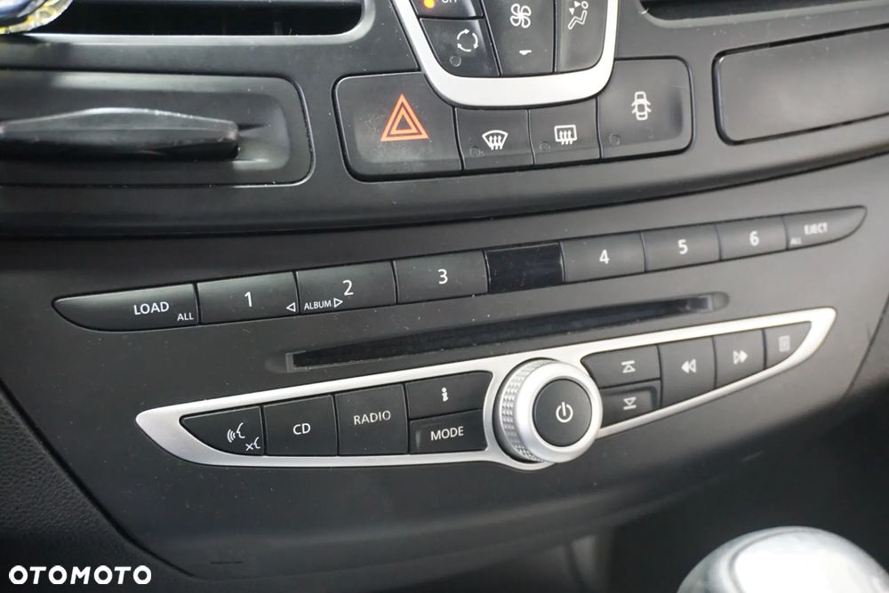 Renault Laguna V6 dCi 235 FAP GT - 35