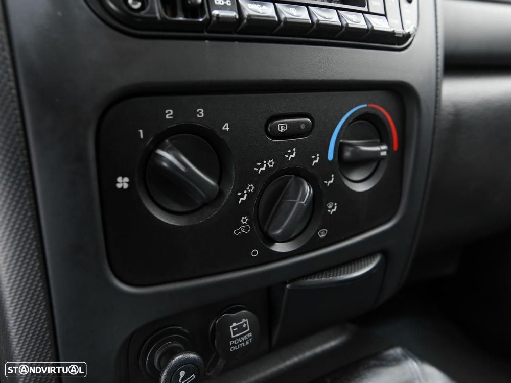 Jeep Cherokee - 16
