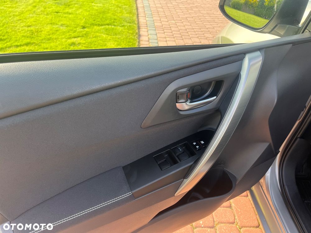 Toyota Auris 1.6 Valvematic Executive - 17
