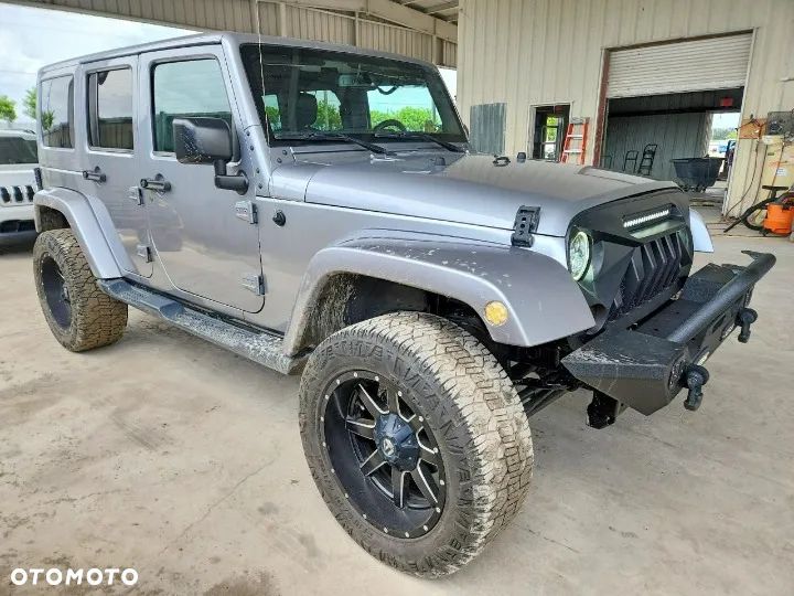 Jeep Wrangler 3.6 Unlim Sahara - 4