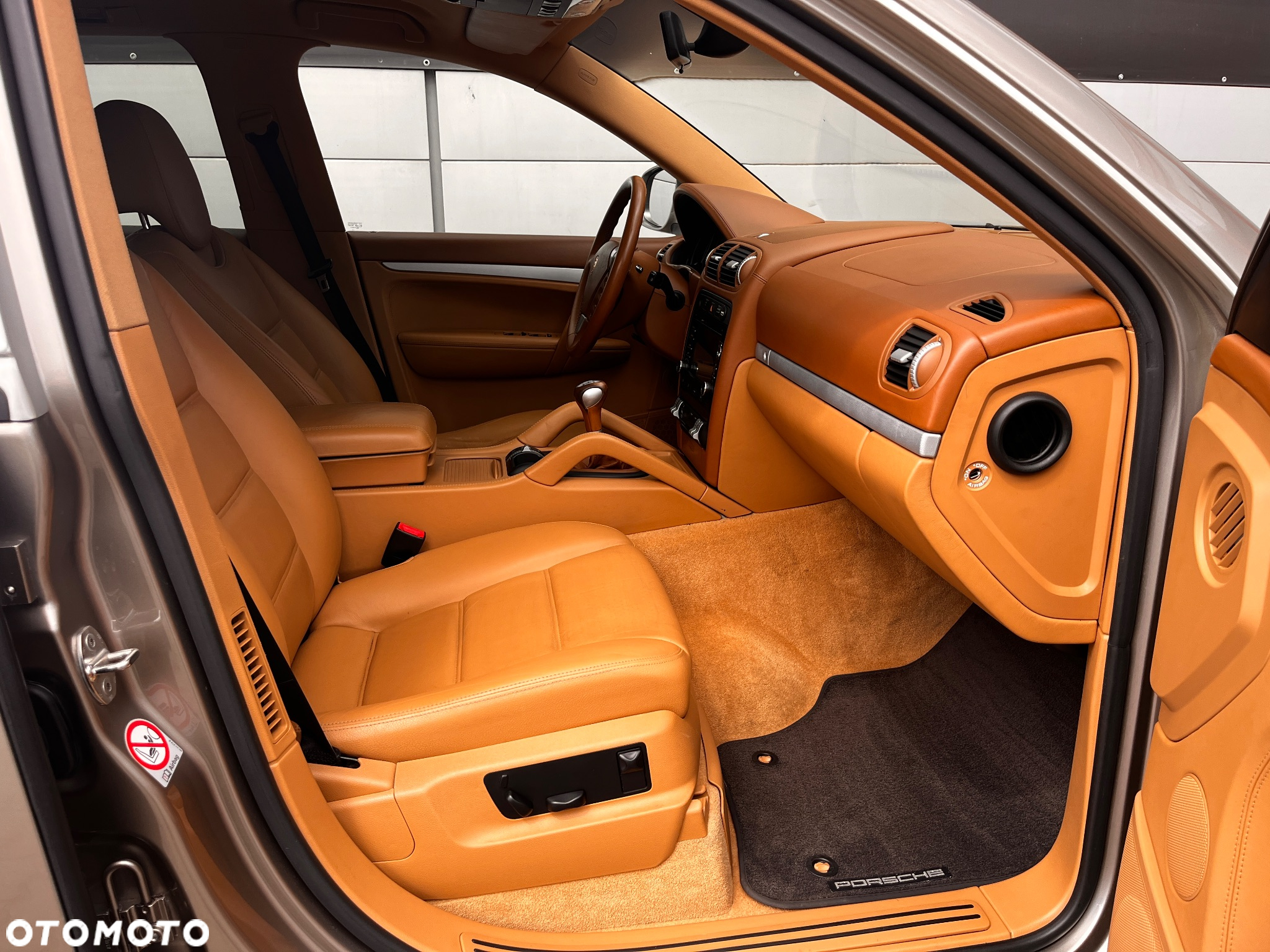 Porsche Cayenne Standard - 36